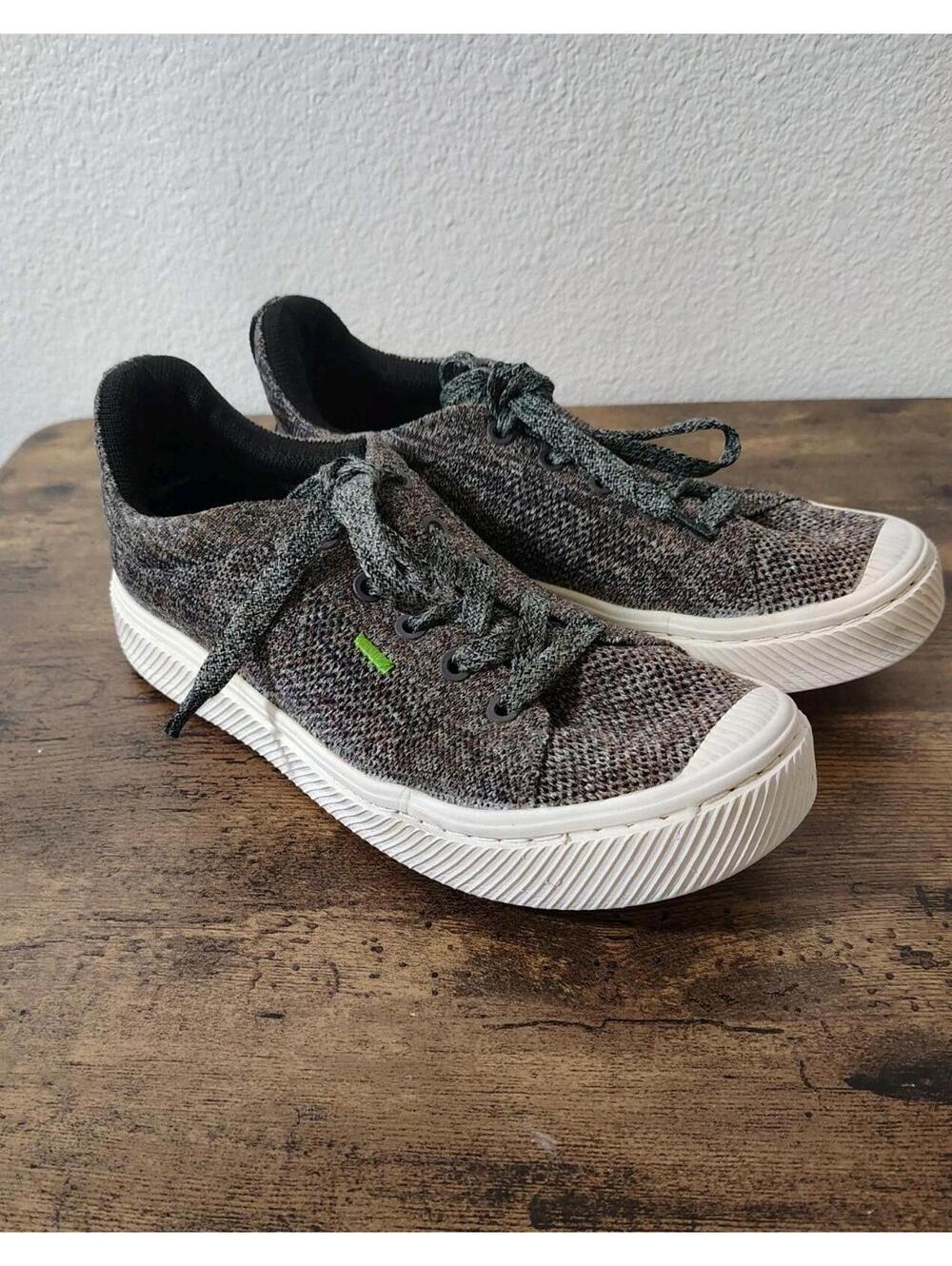 Cariuma IBI Low Gray  Knit Unisex Sneakers Women 8 Comfort Sustainable Lace Up